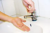 Peste 3.000 de blocuri din Sectoarele 3 și 4 din București rămân fără apă caldă timp de două săptămâni