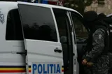 Minoră racolată și exploatată sexual timp de peste 7 ani: Doi indivizi, reținuți în anchetă