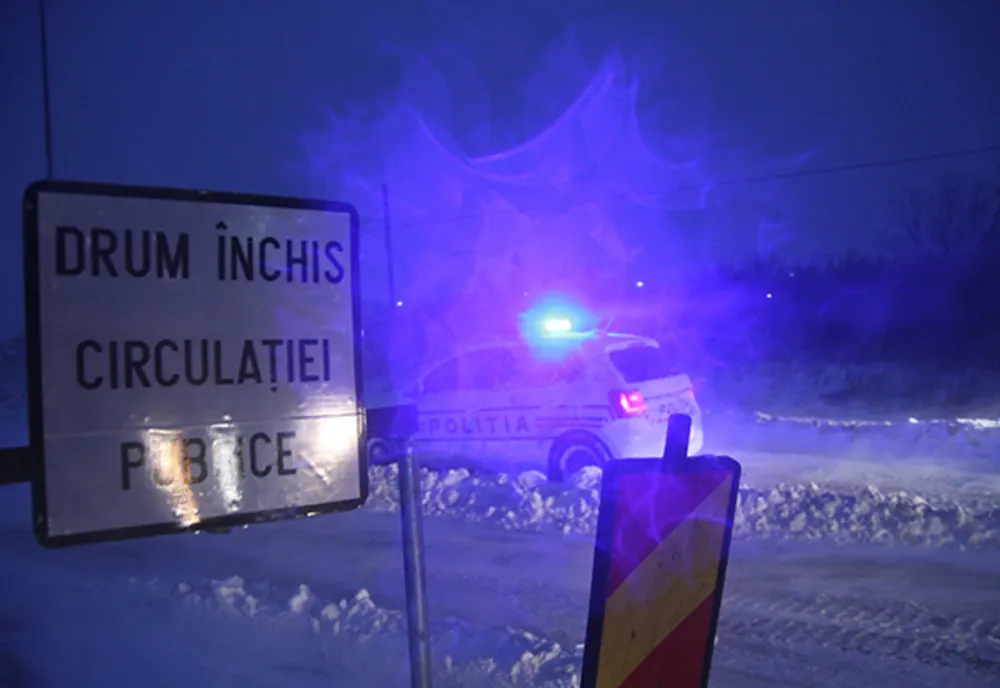 Autostrada A2 închisă din cauza viscolului