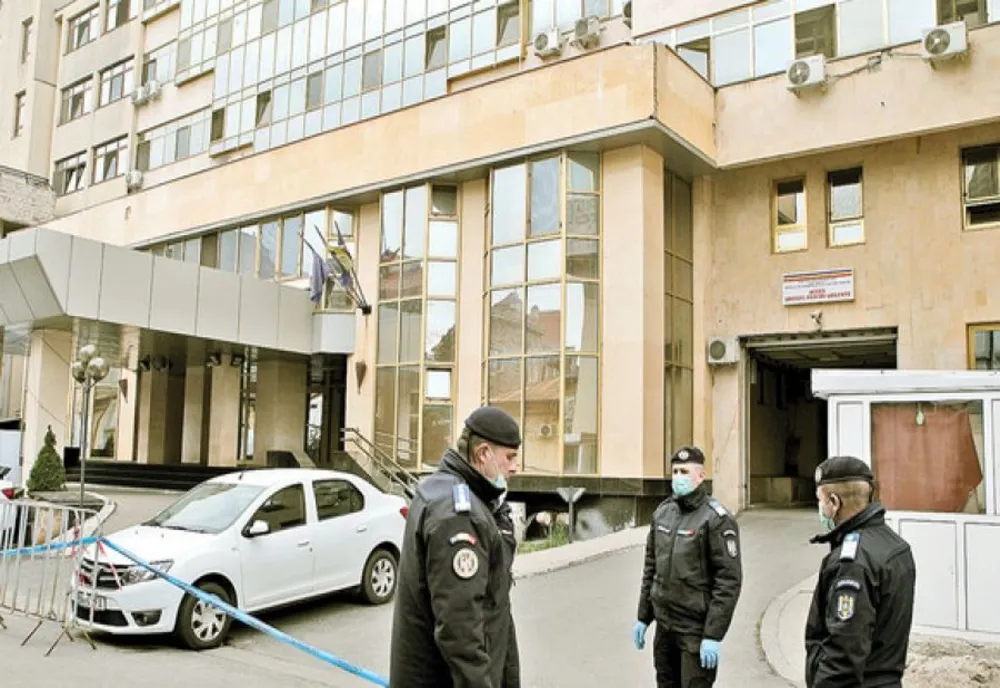 Doi medici de la Spitalul Gerota s-au ales cu dosar penal din cauza COVID-19