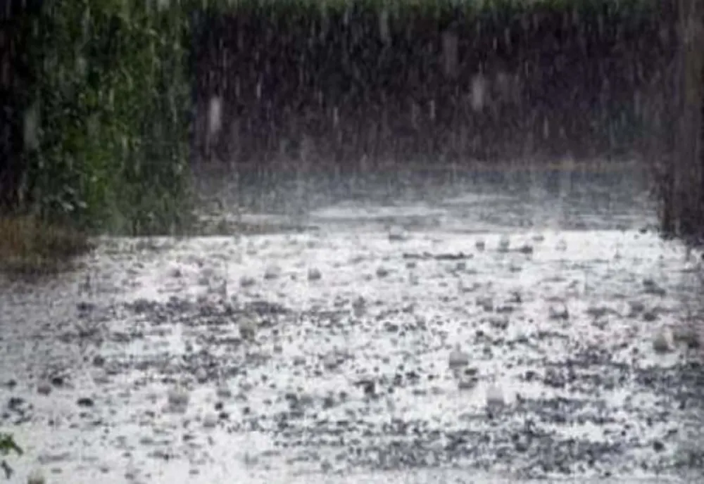 ALERTĂ METEO. Cod portocaliu de furtuni în Banat, Crișana, Maramureș, Transilvania și la munte
