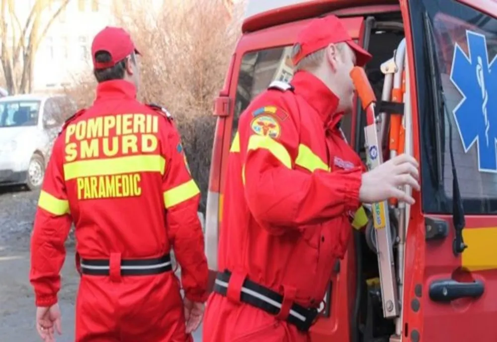 Microbuz cu pasageri şi TIR, implicate într-un accident rutier, în Teleorman
