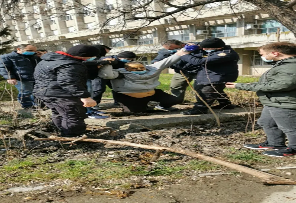 A fost prins deţinutul evadat. Se ascundea într-un canal din curtea Spitalului Craiova