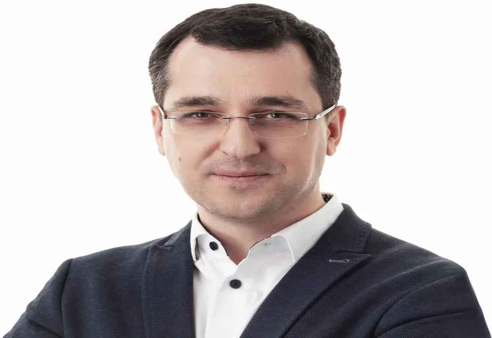 Vlad Voiculescu: ”Nici Voiculescu, nici Florin Cîțu nu au semnat vreodată pentru prioritizarea la vaccinare a vreunei familii”
