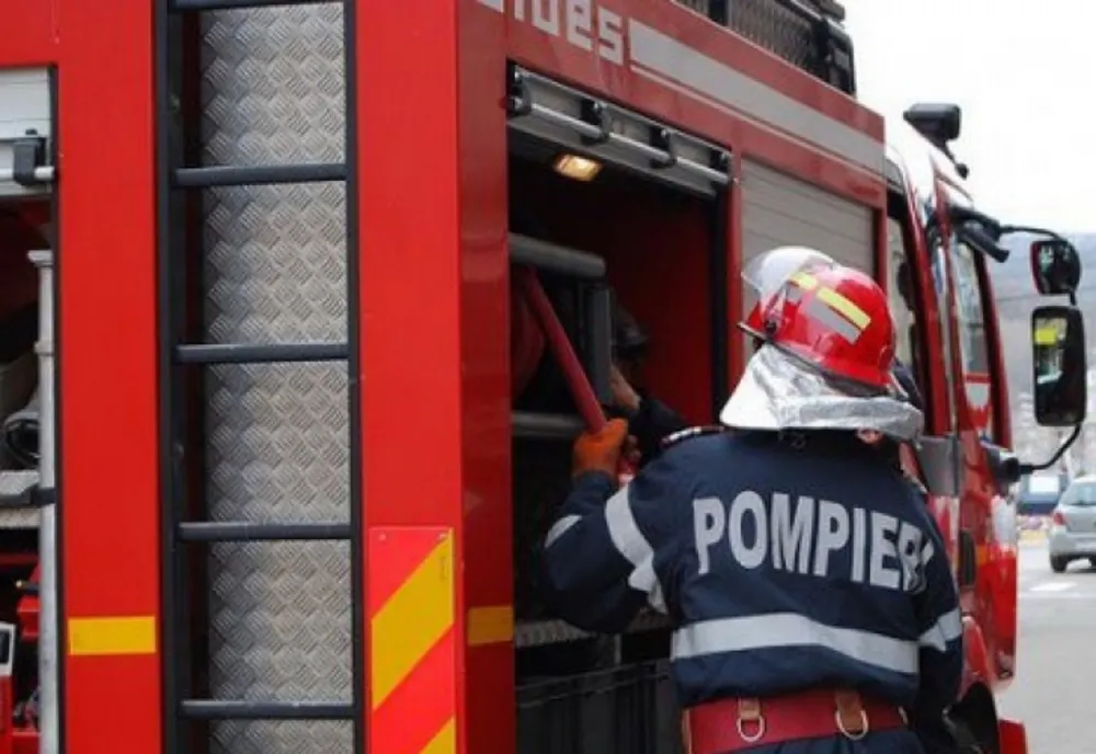 INCENDIU la baza sportivă FCSB! Un bărbat a murit, peste 50 de persoane, evacuate - VIDEO
