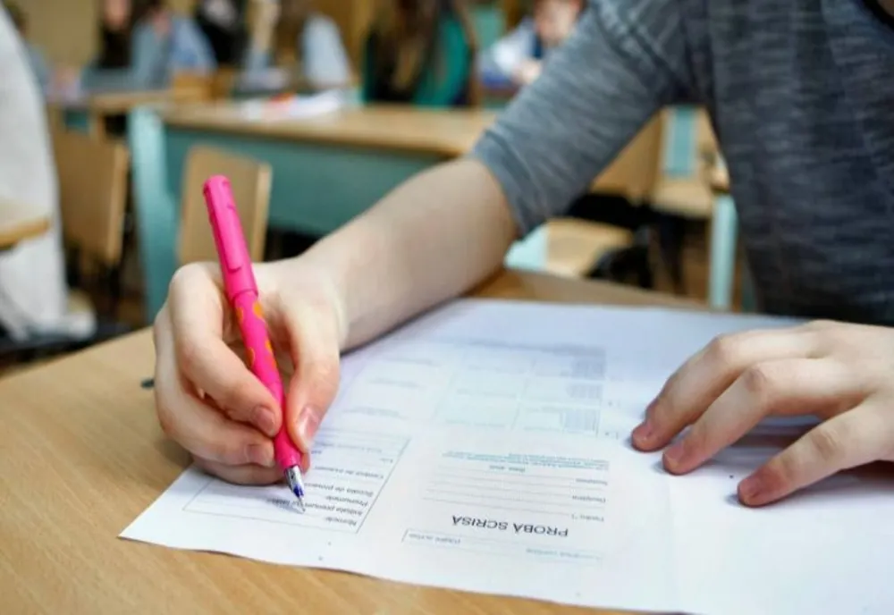 Bacalaureat 2021 - Proba scrisă la Limba și literatura română, sesiunea iunie-iulie, susținută de absolvenți, astăzi