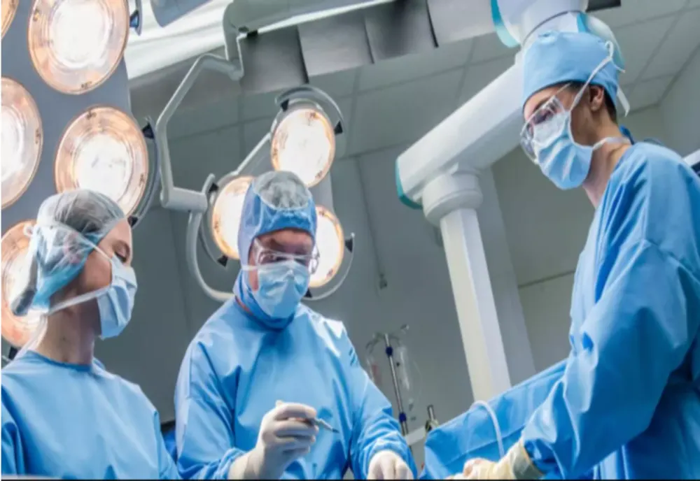 Un mare spital din Capitală, fără aer condiționat în plină caniculă. Medicii, obligați să opereze la temperaturi de 40%