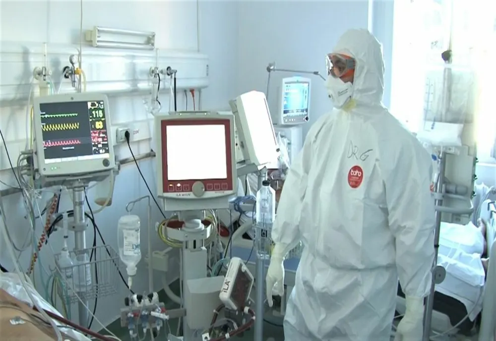 Octavian Jurma, avertisment dramatic: 1 milion de români vor face Covid în următoarele 2 săptămâni, 10.000 vor deceda