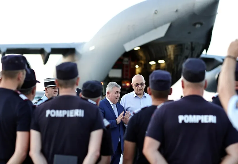 Lucian Bode: ”România este solidară cu Franţa! Pompierii români acordă sprijin autorităţilor franceze care se confruntă cu situaţii dificile provocate de incendiile de pădure”