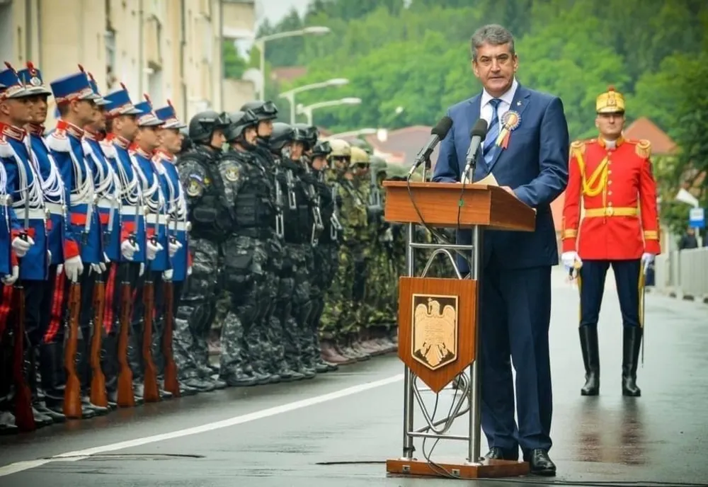 Gabriel Oprea: ”Astăzi, gândurile mele se îndreaptă și către cei care și-au dat viața, către eroii pompieri militari căzuți la datorie”