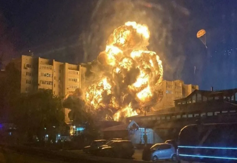Un avion militar rusesc s-a prăbușit peste un bloc de nouă etaje în regiunea Krasnodar