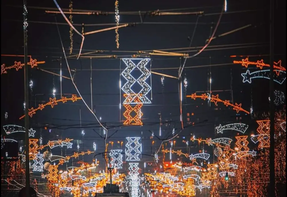„O oră pentru Ucraina” - Iluminatul festiv, oprit în București