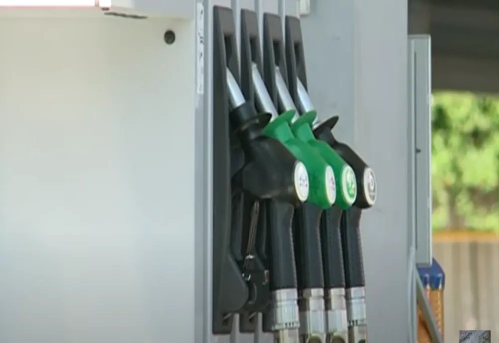 SCUMPIRI în lanț la pompă! Prețul carburanților, de nestăvilit