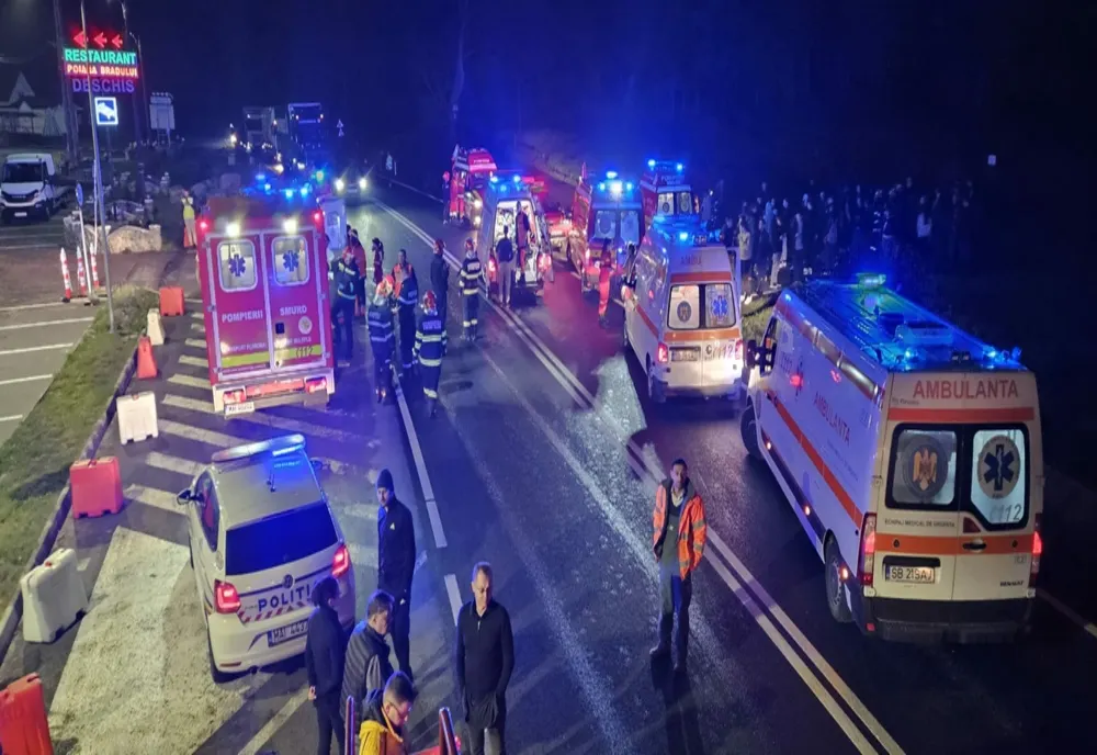 VIDEO ISU Sibiu a activat PLANUL ROŞU! Accident rutier în care au fost implicate două autocare cu 90 de minori!