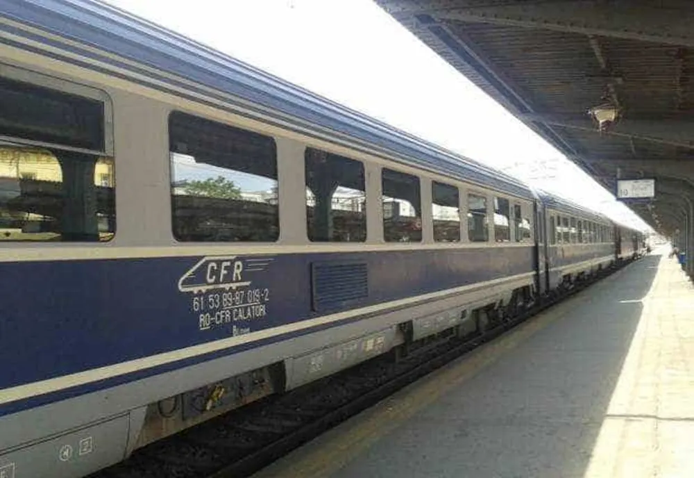 CEFERIȘTII AMENINȚĂ CU OPRIREA ACTIVITĂȚII DACĂ NU VOR FI REPUSE ÎN CIRCULAȚIE TRENURILE ANULATE DE CFR CĂLĂTORI