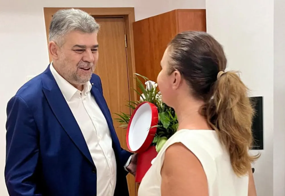 PREMIERUL MARCEL CIOLACU A VIZITAT-O PE NATALIA INTOTERO LA SPITAL