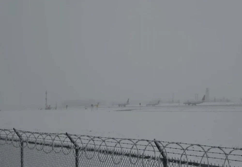 TRAFIC ÎN CONDIŢII DE IARNĂ, PE AEROPORTURILE CAPITALEI