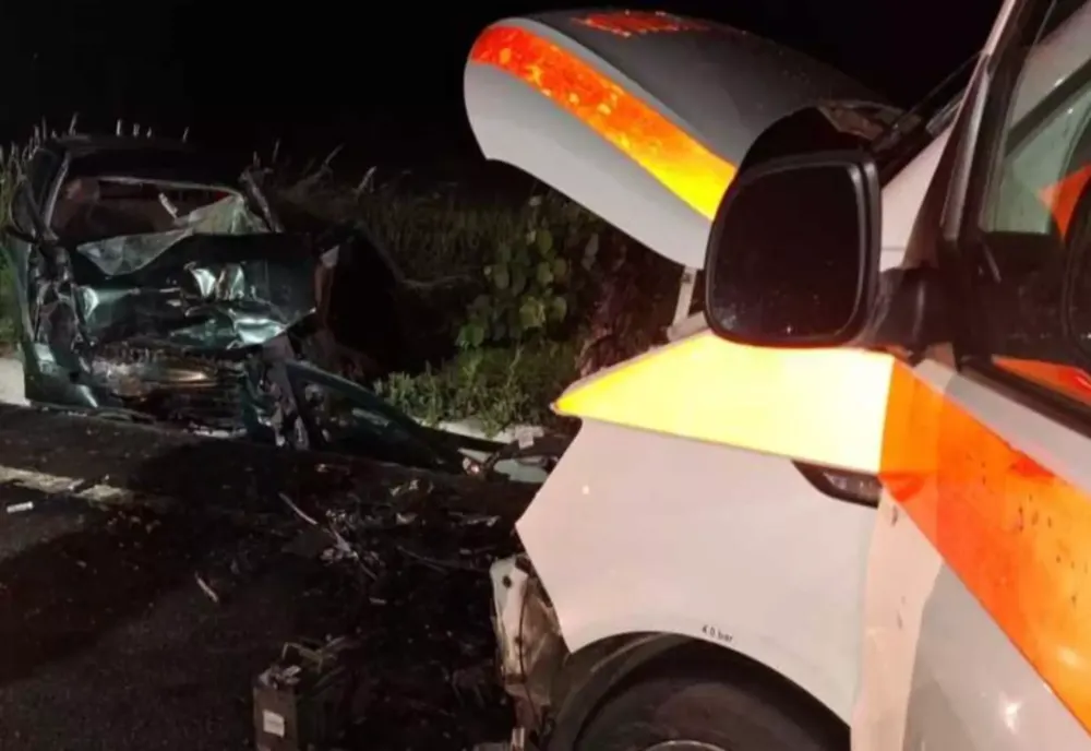 ACCIDENT GRAV PE E58. DOI TINERI AU MURIT, ALȚI PATRU OAMENI AU FOST RĂNIȚI