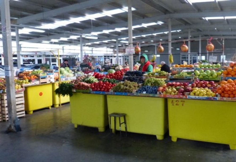 Piața Reșița a fost înschisă pentru nerespectarea măsurilor anti-COVID