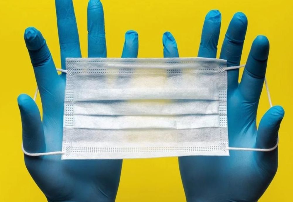 Zeci de bucureșteni au fost amendați de polițiști pentru că nu purtau masca de protecție