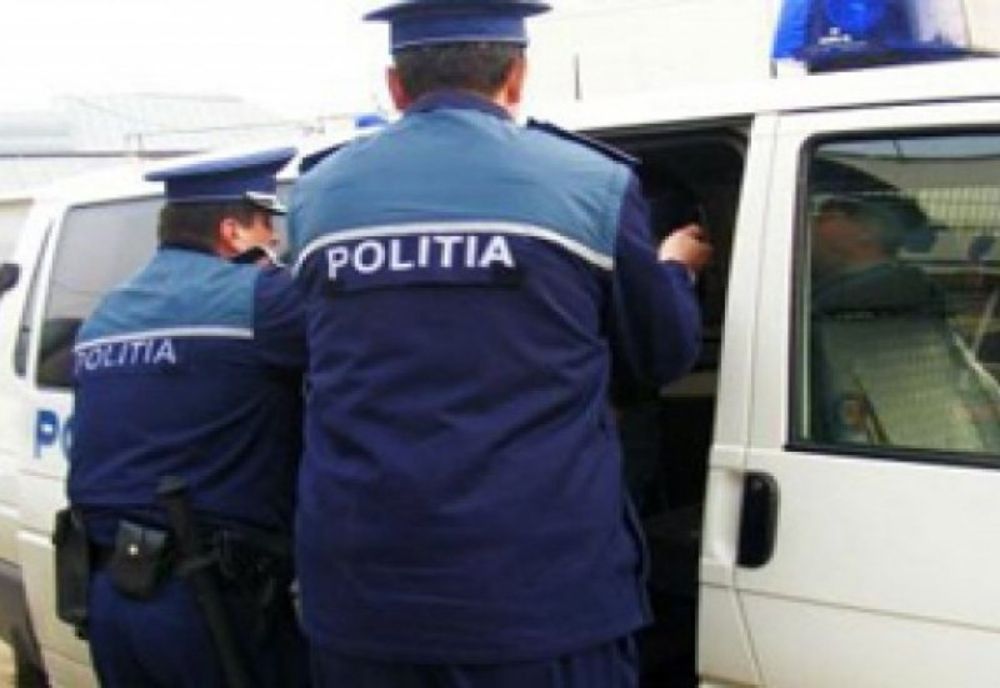 Polițist rănit noaptea trecută în Sectorul 1 în timp ce imobiliza doi bărbați acuzați acum de ultraj