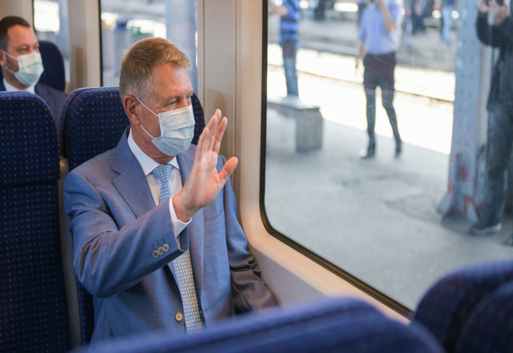 Președintele Iohannis după ce a testat trenul spre Aeroportul Otopeni: ”Din 2016 în 2019 s-a construit doar 11%. Ne dăm seama care este voința politică„