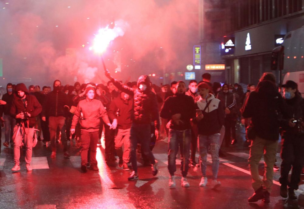 Val de proteste în Italia împotriva noilor restricţii impuse de guvern
