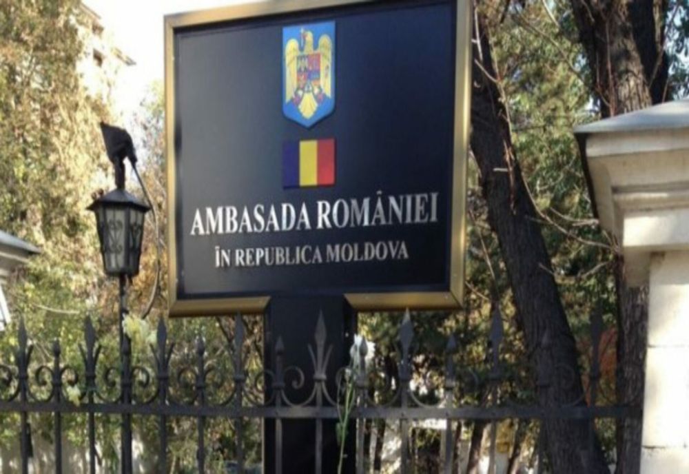Secţia consulară a Ambasadei României din Chişinău îşi suspendă temporar activitatea