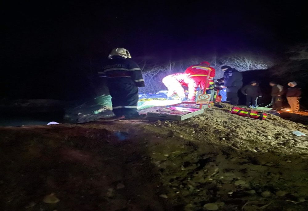 SFÂRŞIT TRAGIC pentru doi copii din Dolj: Au murit înecaţi într-un lac, încercând să recupereze o minge