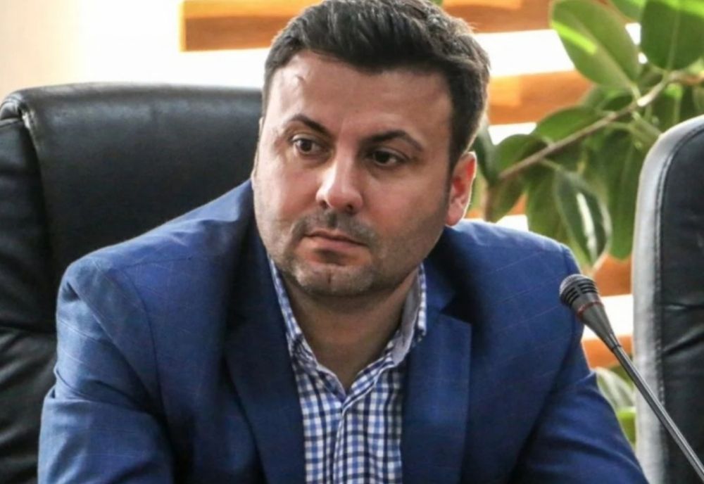 Directorul general al Direcţiei Regionale Drumuri şi Poduri Craiova, Bogdan Bratu, este arestat la domiciliu