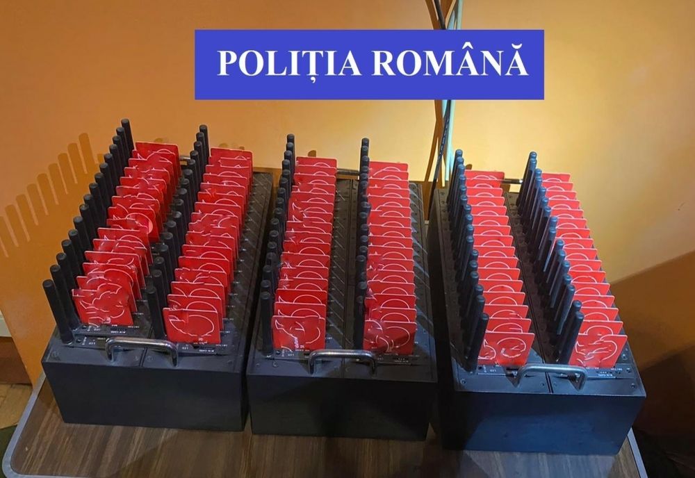 Poliţiştii din Satu Mare au pus în executare 4 mandate de percheziţie în Bucureşti într-un dosar de fraude informatice