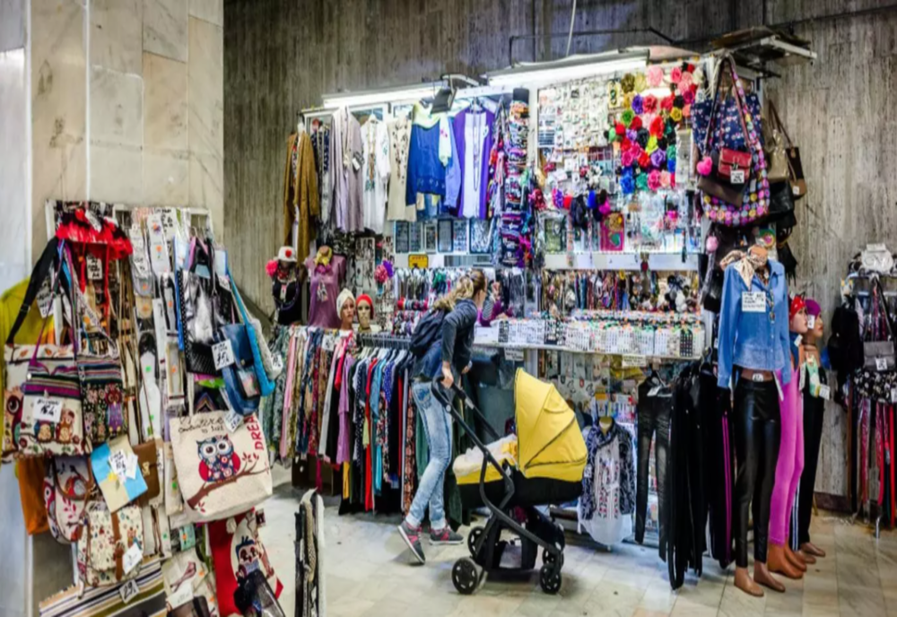 Demolare cu scandal la metrou. Stația Petrache Poenaru a rămas fără magazine