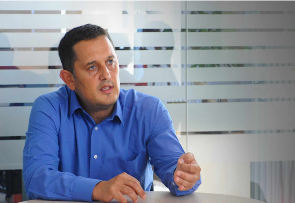 LEGILE PUTERII. Gheorghe Piperea: „Președintele Iohannis susține un penal la șefia PNL”