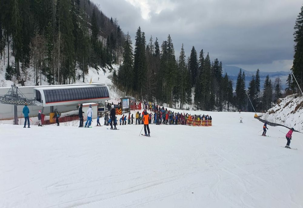 Vremea nefavorabilă închide o pârtie din Poiana Braşov!