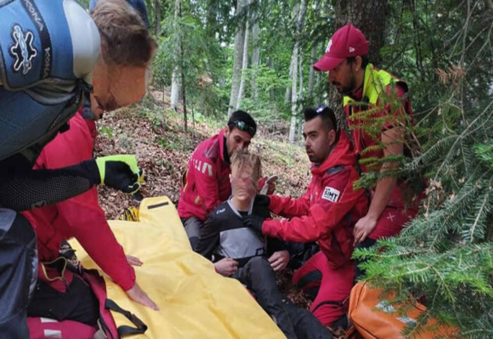 Intervenţii la foc continuu la Salvamont Prahova și Bușteni. Misiune dificilă pentru salvarea a cinci turiști