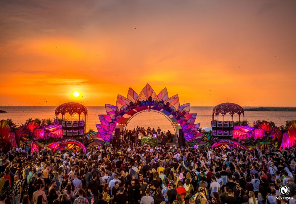 12 persoane au fost depistate cu droguri în prima seară a festivalului Neversea