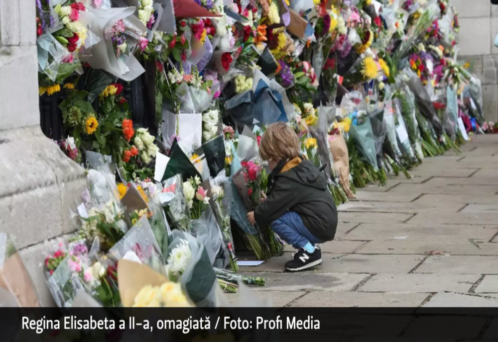 Regina Elisabeta a II-a, omagiată de români la Ambasada Marii Britanii la București