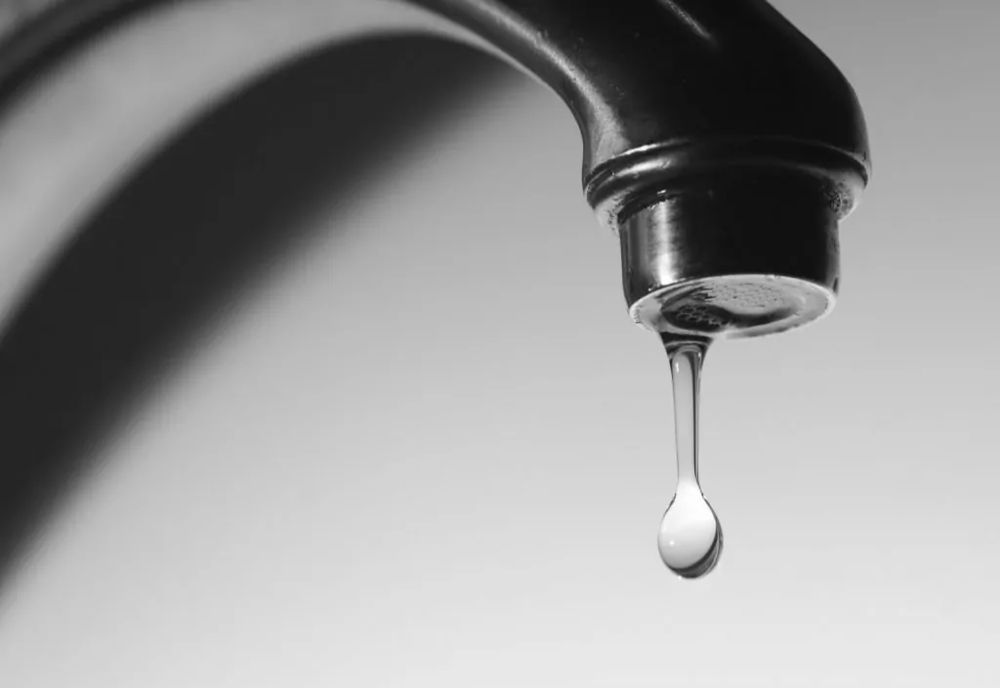 Nicușor Dan dă vina pe Ministerul Energiei pentru că bucureștenii nu au încă apă caldă