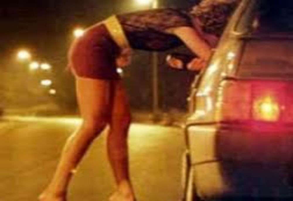 Prostituată condamnată definitiv la închisoare, după ce a șantajat un om de afaceri