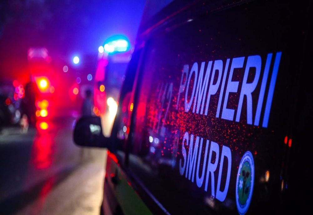 Incendiu de proporții la un cunoscut restaurant din Sectorul 6 al Capitalei. Fumul negru și gros a îngreunat intervenția pompierilor