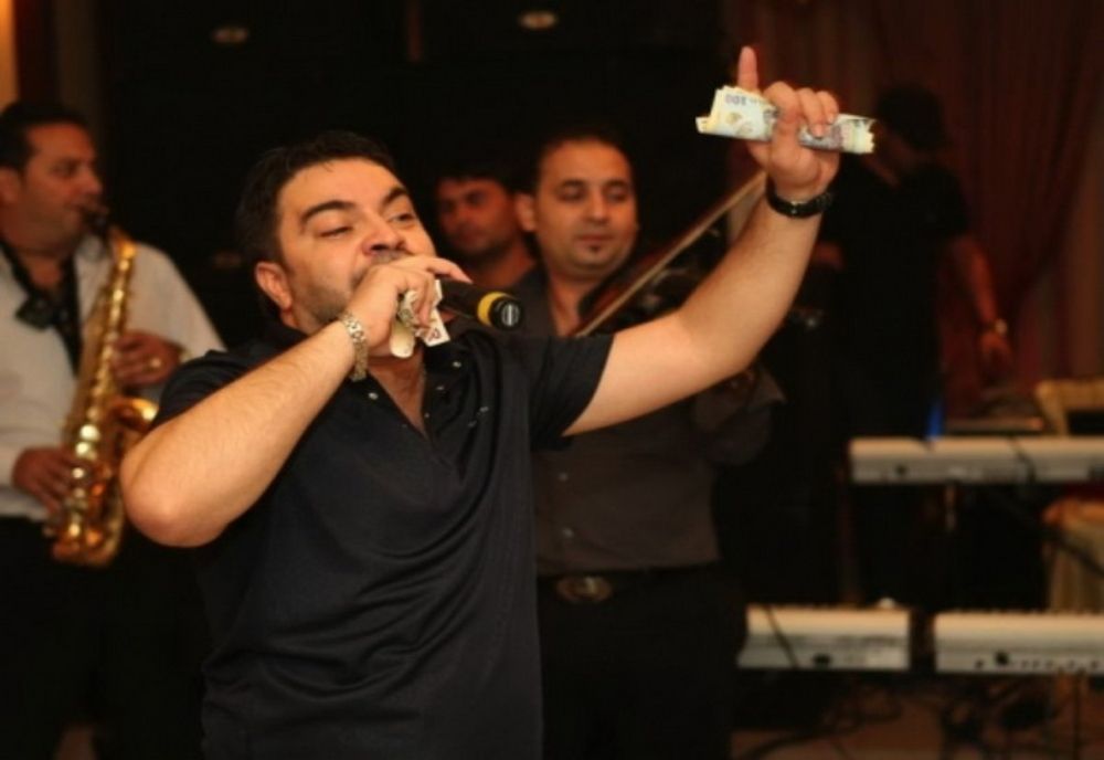 Manelistul Florin Salam, implicat într-un nou dosar de înșelăciune. Pe numele său există 3 plângeri penale