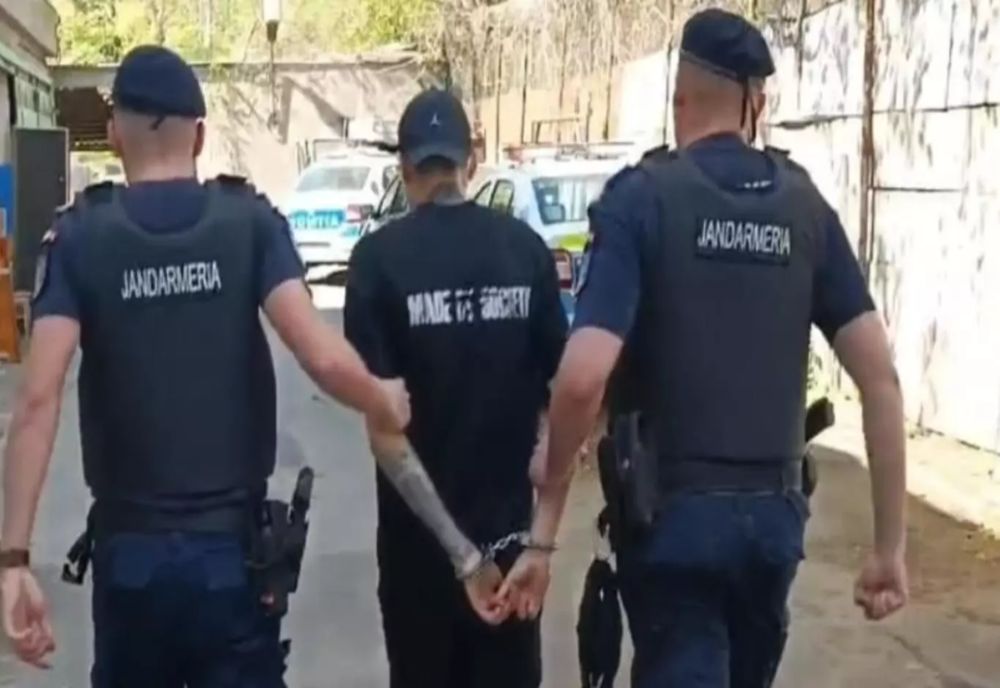 Motivul atacului năucitor de la liceul din Sectorul 6. Un elev de 16 ani a ajuns la spital după ce a fost tăiat cu o macetă