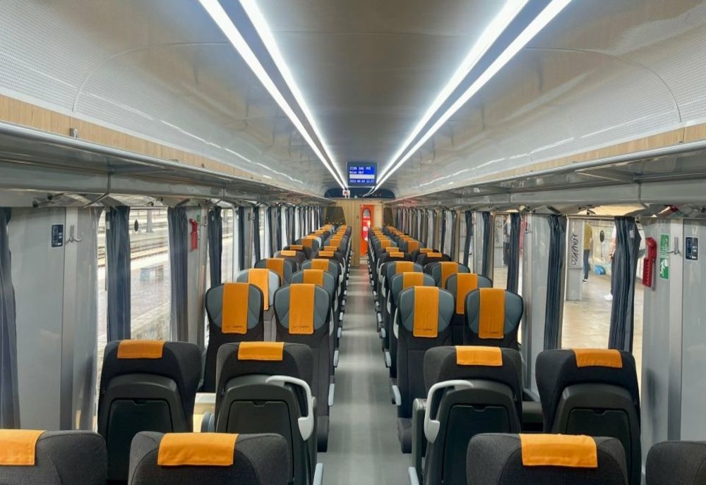 Primul tren modern achiziționat de România după o perioadă foarte lungă, disponibil din toamnă
