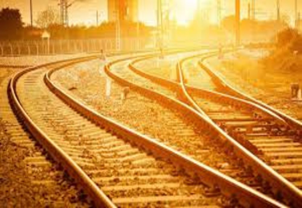 TRENURILE CIRCULĂ CU ÎNTÂRZIERI PE RUTA BUCUREȘTI NORD - AEROPORTUL OTOPENI DIN CAUZA UNUI MACAZ DEFECT