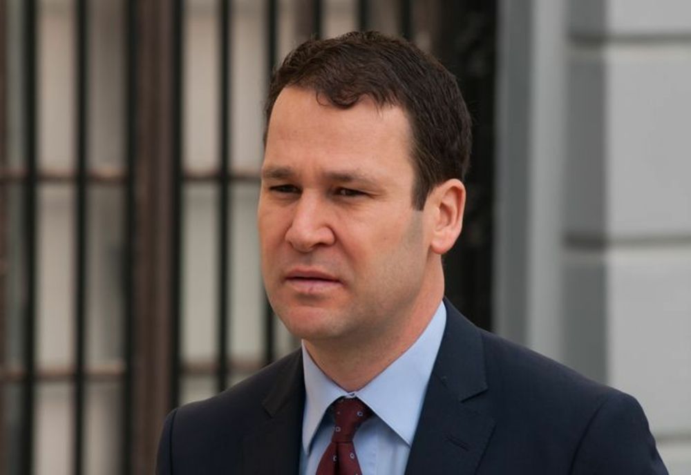 ROBERT NEGOIȚĂ, REPLICĂ DURĂ ÎN SCANDALUL PLANȘEULUI DE LA UNIRII: NICUȘOR DAN ȘTIE DOAR SĂ STRICE ȘI SĂ DEMOLEZE