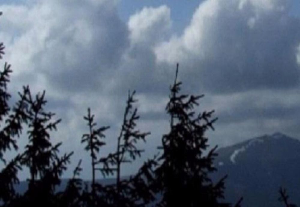 Cod galben de vânt puternic: rafale de până la 110 km/h, în zonele montane