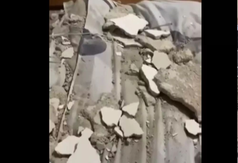 TAVAN PRĂBUȘIT LA ȘCOALA DE POLIȚIE DIN CÂMPINA