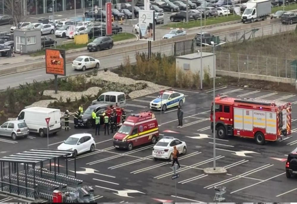 OM DE AFACERI GĂSIT DECEDAT ÎN PROPRIA MAȘINĂ ÎN PARCAREA UNUI SUPERMARKET DIN VOLUNTARI