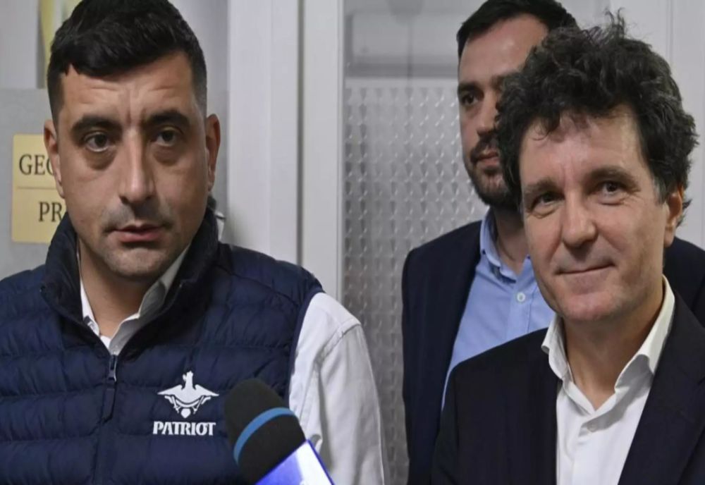 NICUȘOR DAN, SOMAT DE SIMION SĂ PUBLICE NUMELE FINANȚATORILOR DIN CAMPANIE