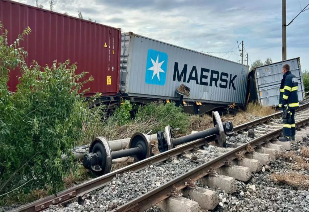 INCIDENT FEROVIAR GRAV: TRAFIC OPRIT PE DISTANŢA CONSTANŢA-MANGALIA